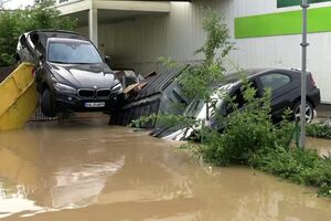 Chuvas torrenciais e cheias deixam rasto de destruição na Alemanha - sabado