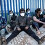 Mais de 100 migrantes subsaarianos conseguem saltar fronteira de Melilla