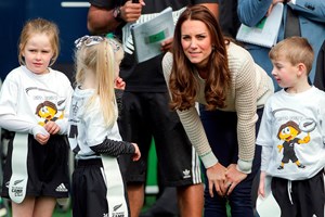Kate fica com dois dos patronatos mais queridos de Harry