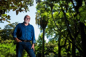 Sérgio Luís de Carvalho: “A linguagem é uma arma infinitamente mais poderosa do que uma faca”