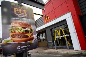 Mais um efeito Brexit: McDonald’s sem batidos no Reino Unido