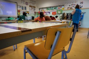 Técnicos da educação estão hoje em greve