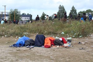 França resgata 126 migrantes que tentavam alcançar Reino Unido