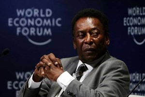 Pelé volta à Unidade de Cuidados Intensivos como medida de precaução