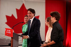 Trudeau volta a ganhar as eleições canadianas e diz-se pronto a formar Governo