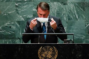 Covid-19: Bolsonaro diz não ter culpa de 'absolutamente nada' na pandemia