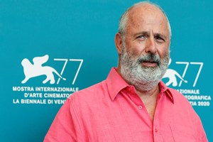 Morreu o realizador Roger Michell, que dirigiu 'Notting Hill'