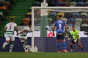 Penálti de Pedro Porro dá triunfo sofrido ao Sporting sobre o Marítimo