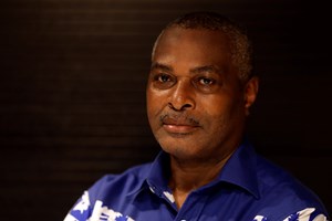 Abel Chivukuvuku: 'O MPLA não tem agenda de sociedade. Tem projeto de poder'