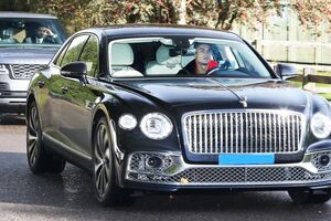 Ronaldo chegou ao treino do Manchester United num Bentley de mais de 290 mil euros