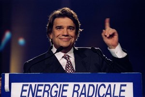 Morreu ex-ministro e empresário francês Bernard Tapie aos 78 anos