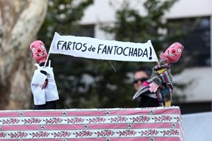 'No trabalho dos artistas existem sinais que apontam para coisas que ainda não aconteceram'