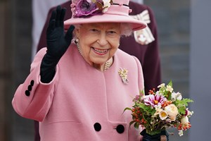 Rainha de Inglaterra foi ao batismo dos bisnetos