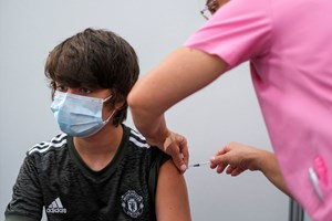 DGS recomenda vacinação de crianças entre os 5 e os 11 anos