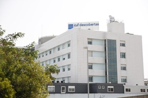 Extinto incêndio no Hospital CUF Descobertas em Lisboa e sem necessidade de evacuar edifício
