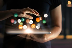 Apps de controlo parental: Pais vigilantes ou espiões?