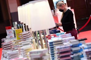 Feira do Livro de Frankfurt regressou ao formato presencial com menos editoras e bancas
