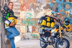 Português está a dar a volta ao mundo em minimoto. Foi abalroado por camiões duas vezes