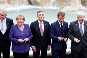 França descontente com Austrália devido a fuga de mensagem para a imprensa
