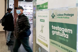 Mais de um terço dos concelhos não tem farmácias com testes grátis
