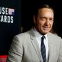  Kevin Spacey nega as acusações de agressão sexual a quatro homens 