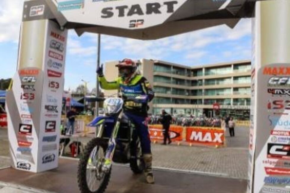 Piloto Paulo Moreno antes da prova