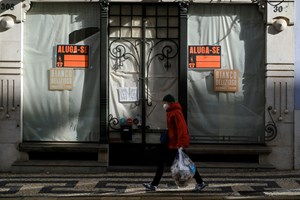 Inflação sobe 2,6% e confirma aumentos de salários e pensões