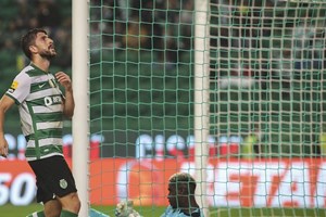 Sporting: Jogador Paulinho infetado com Covid-19