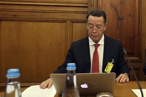 Defesa de Manuel Pinho diz que perigo de fuga é falso e critica 'timing' do MP