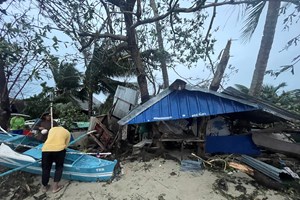 Pelo menos 208 mortos em tufão nas Filipinas
