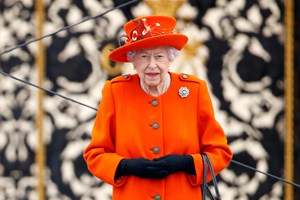 Isabel II reforça popularidade num dos seus piores anos