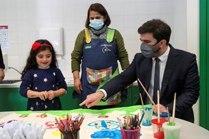 Mais de 100 mil docentes e não docentes vacinados em quatro dias