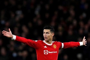 Ronaldo: o gegenpressing, as críticas, a insatisfação pelo 7º lugar e… 'edifícios merda'