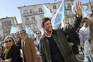 Líder do CDS defende forças de segurança em Portalegre onde ser centrista é 'ato revolucionário'