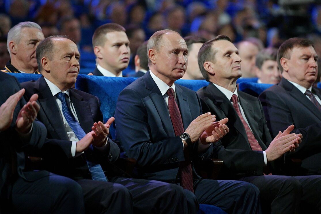 Vladimir Putin e Sergei Naryshkin