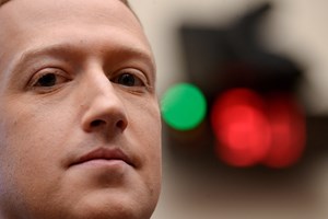 O assédio já chegou aos avatares da empresa do Facebook. A solução? Distância