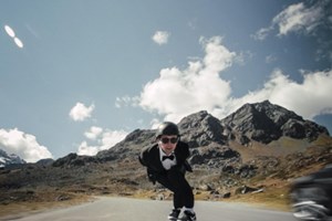 Skater e youtuber Josh Neuman morre em acidente de avião na Islândia 