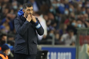 Liga Europa: as ligações entre FC Porto e Lazio, o que une Sérgio a Sarri ou Pepe a Immobile