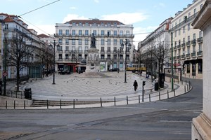 Fogo e perseguições de carro no centro de Lisboa. Junta preocupada com ruído devido a Netflix 