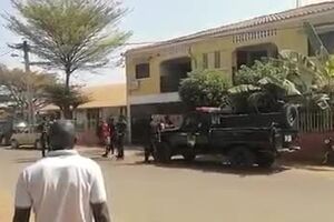 WhatsApp Video 2022-02-07 at 12.22.24.mp4