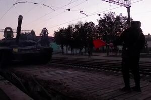 Rússia divulga vídeo de retirada de material militar da Crimeia 