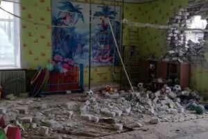 Ucrânia afirma que bombardeamentos de separatistas apoiados pela Rússia atingiram jardim de infância - sábado