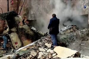 Caça iraniano choca contra escola e mata três pessoas