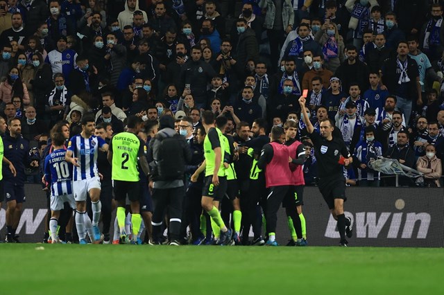 João Pinheiro vai arbitrar clássico entre Benfica e FC Porto