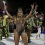 Escolas de samba do Rio de Janeiro celebram Carnaval limitado pela pandemia 