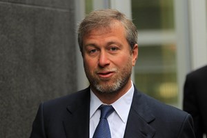 Reino Unido coloca Abramovich na lista de sanções 