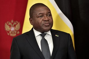 Presidente moçambicano exonera primeiro-ministro