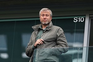 Registos pressionados a tratar com urgência de naturalização de Abramovich 