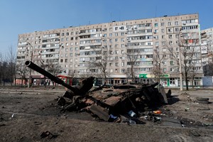 Kiev vai enviar 45 autocarros para retirar civis de Mariupol