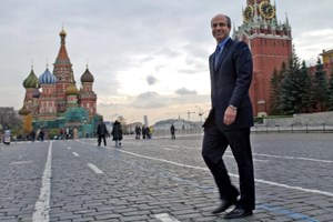 Bill Browder, inimigo de Putin: “Esta guerra só acaba quando Putin ficar sem dinheiro”